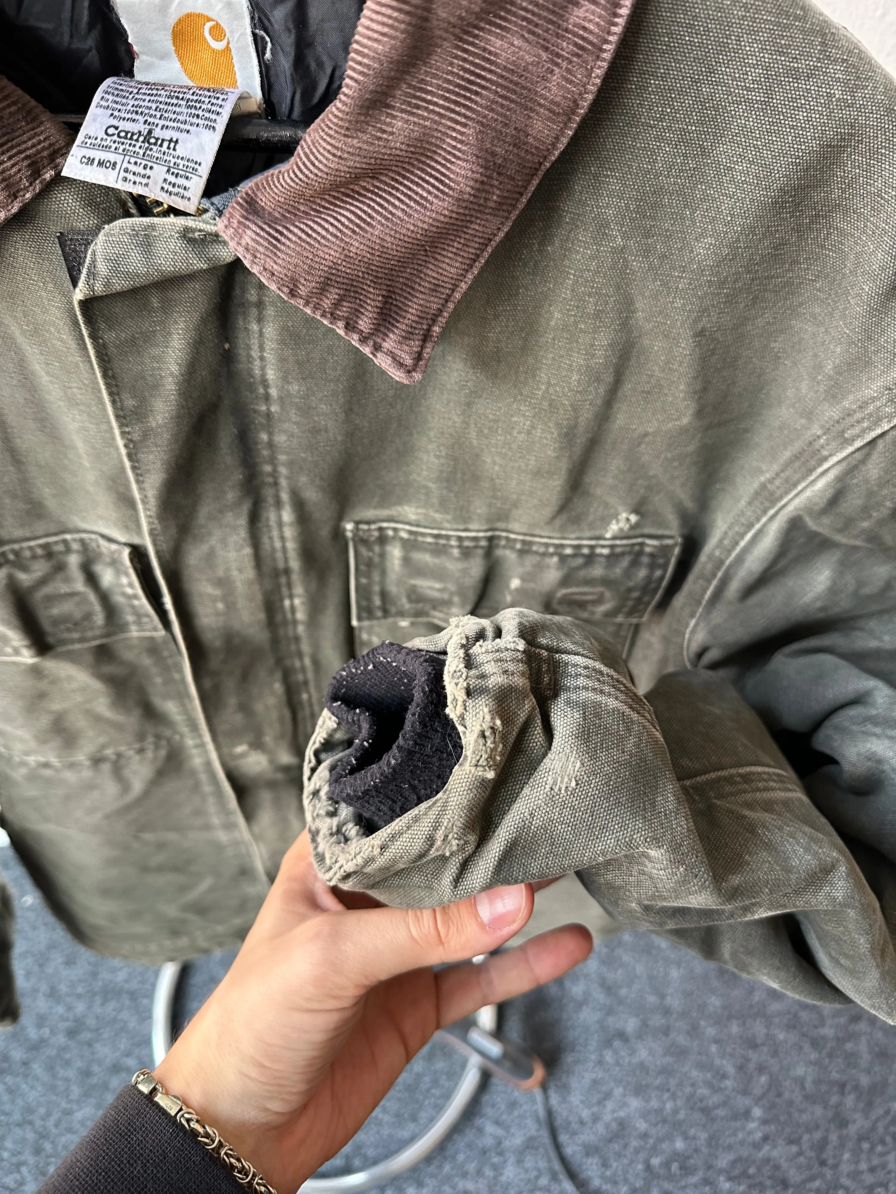 Carhartt C26 MOS Arctic Jacket - size L