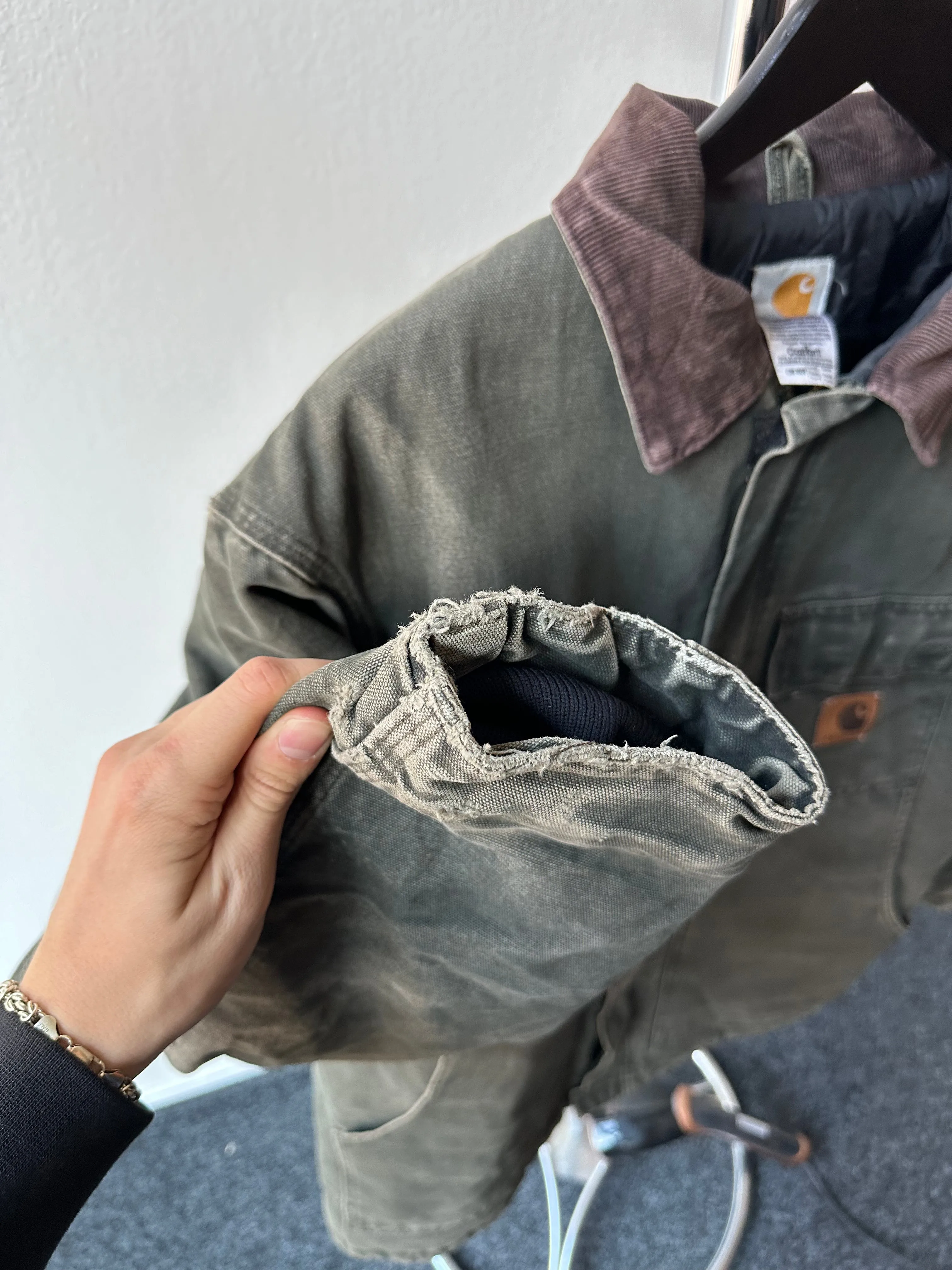 Carhartt C26 MOS Arctic Jacket - size L