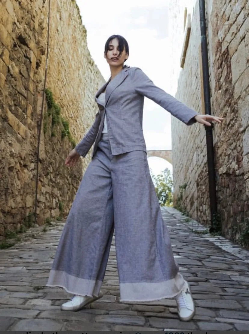 Italian linen blend jacket in stone