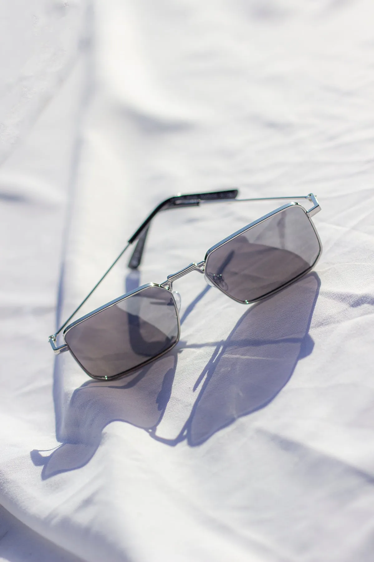 Nose Bridge Angular Rectangle Aviator Sunglasses