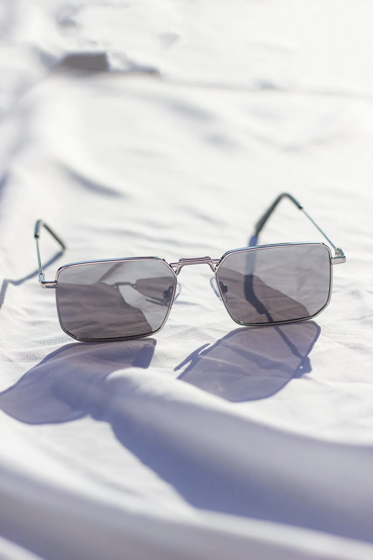 Nose Bridge Angular Rectangle Aviator Sunglasses