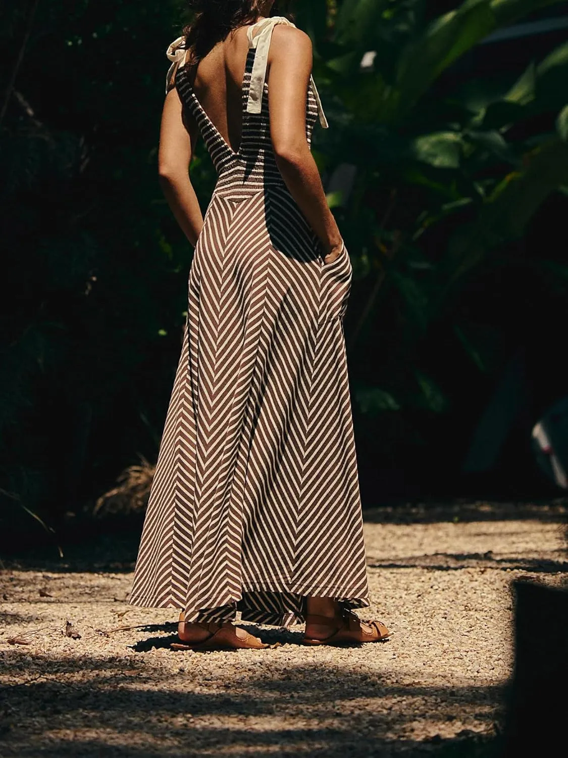 Summer Striped Dresses for Women 2025 Trendy Vacation Beach Sundress Flowy V Neck Long Dress with Pockets