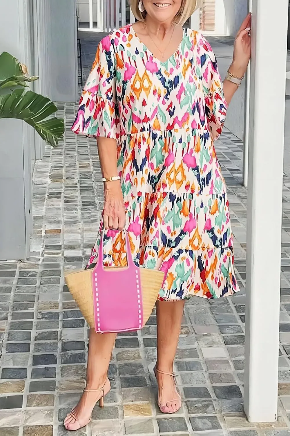 Women's Boho Floral Dresses V Neck Short Sleeve Tiered Flowy Plus Size Summer Vacation Knee Length Midi Dress